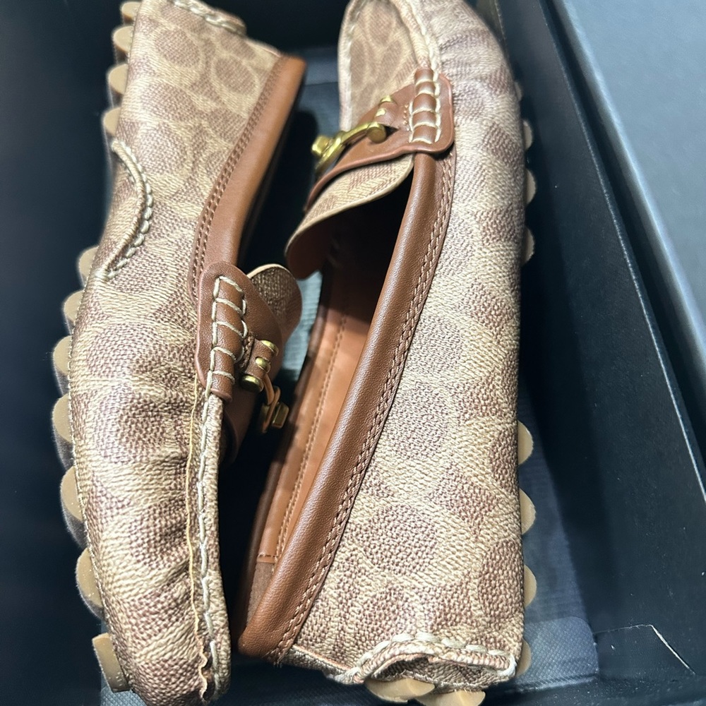 Coach shoes - Picture 2 of 5